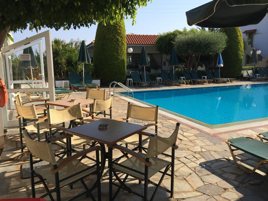 Nikolas Villas Appartments Hersonissos  Exterior photo